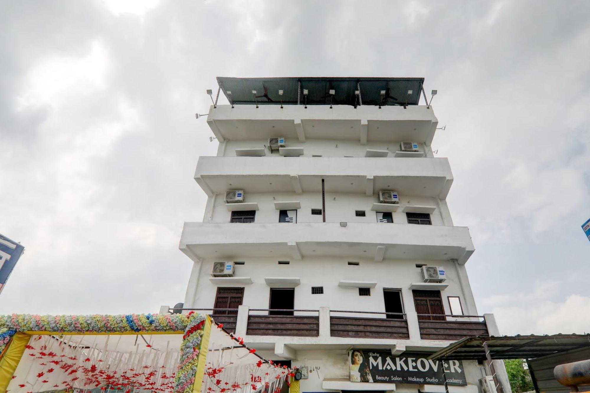 Hotel O The Vishnu Bettiah Exterior photo